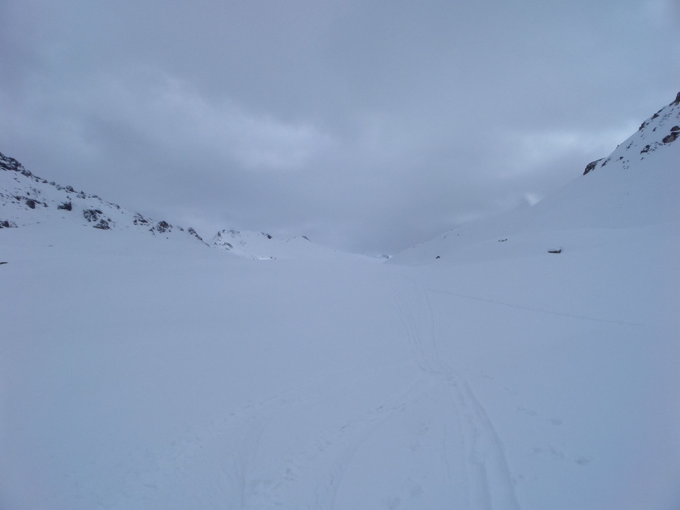 Vallon de Tsa du Touno, un dernier coup d'oeil en arrière : c'est couvert