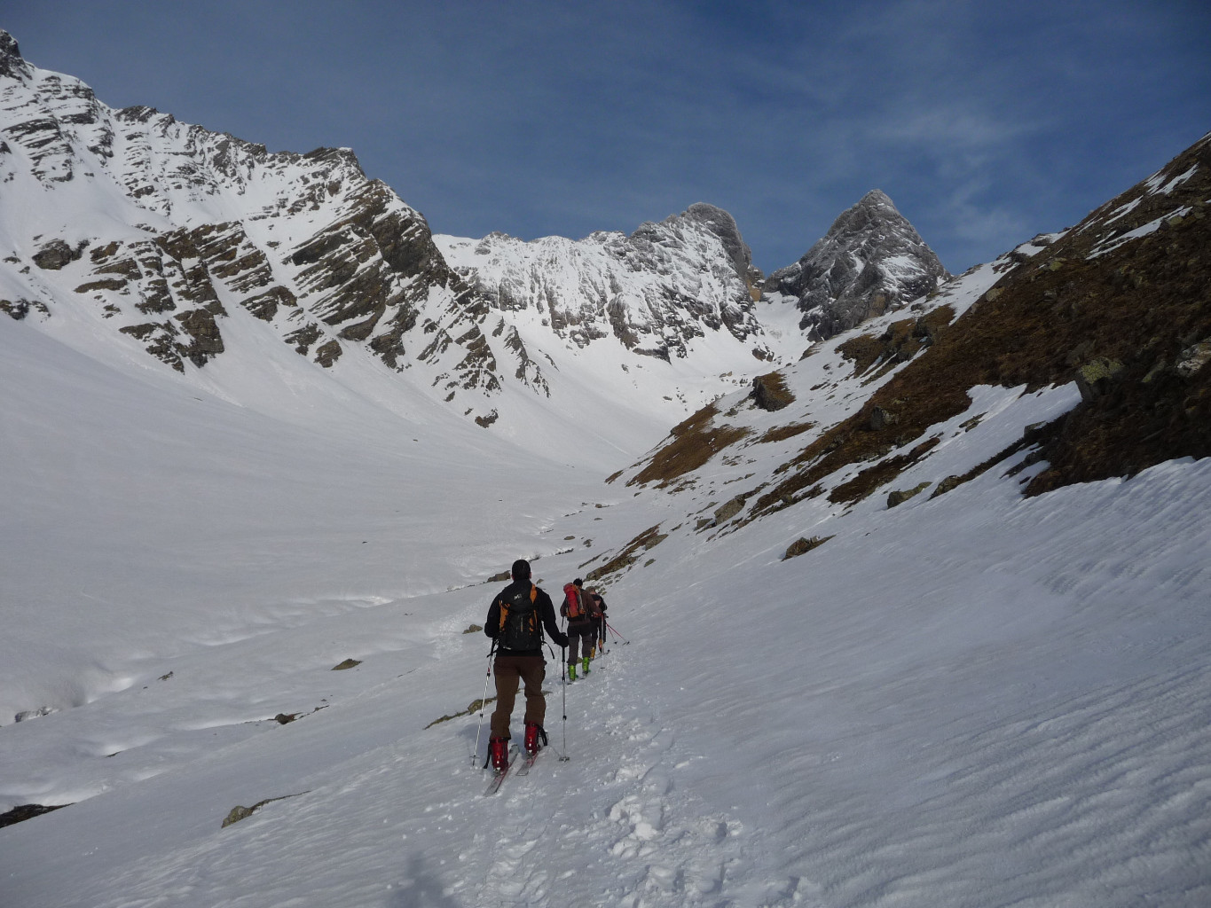 Départ dans le vallon des Aiguilles