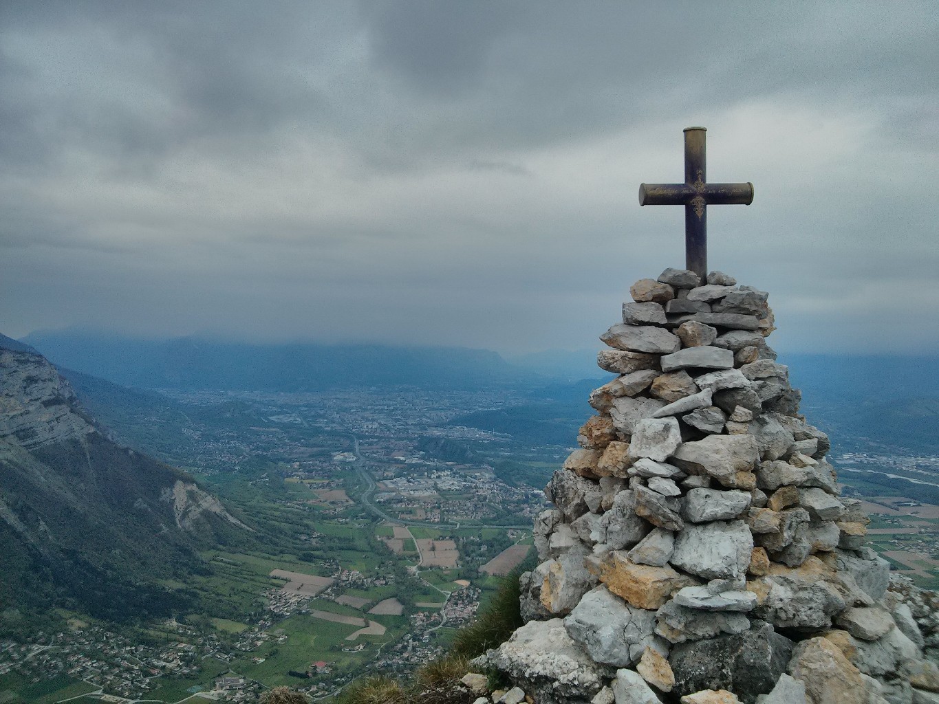 Au sommet du Pieu (1270m)