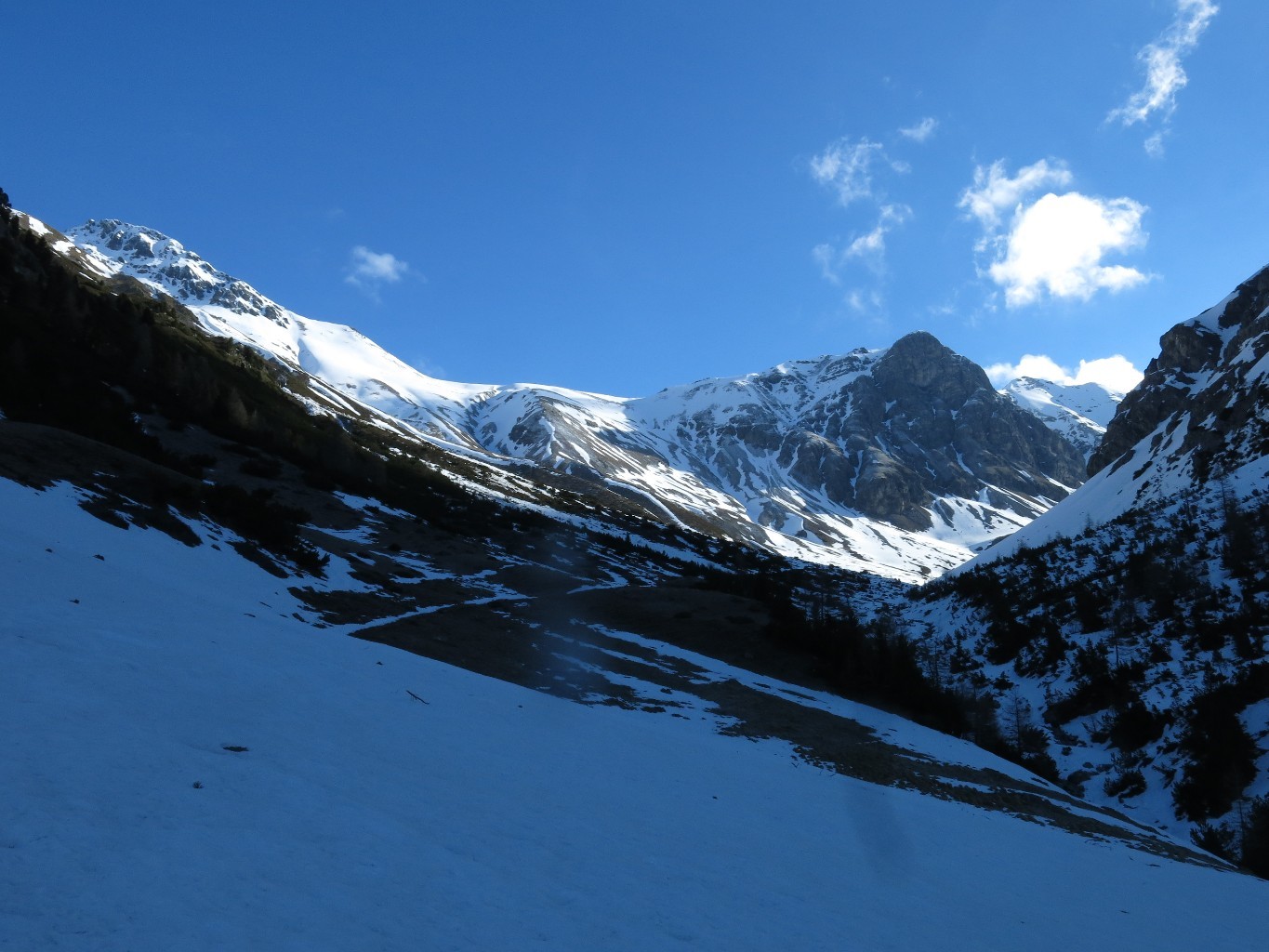 Val Laschadura, sens montée
