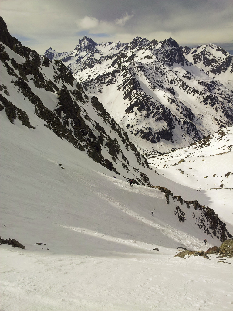 Le raidillon face SO Dent du Pra, le mauvais temps arrivant au sud