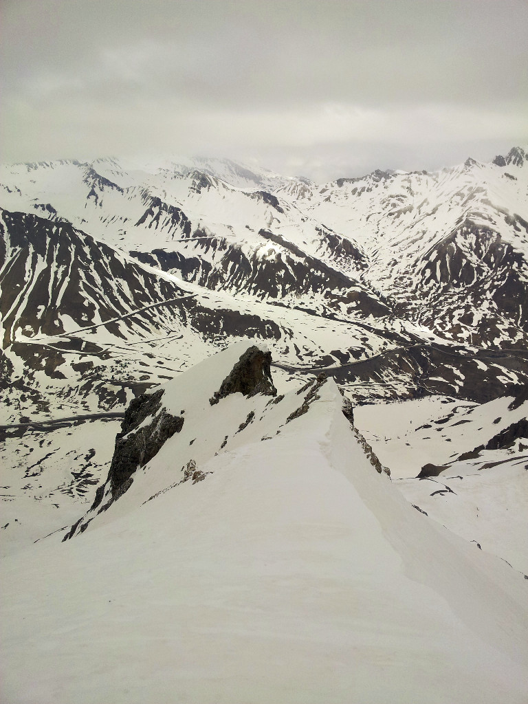 Col du galibier, face S, y a plus grand chose