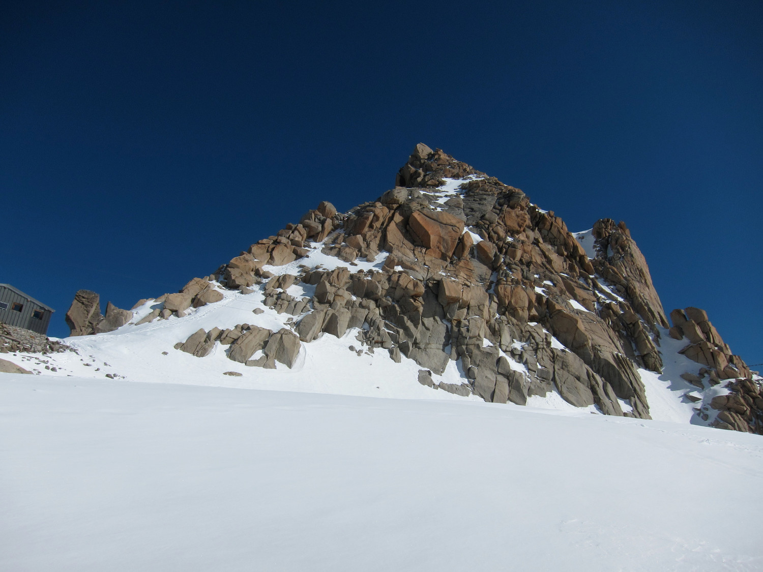 En mémoire de nos "1er août": 2013 dans la Rébuffat et 2012 dans l'arête des Cosmiques !