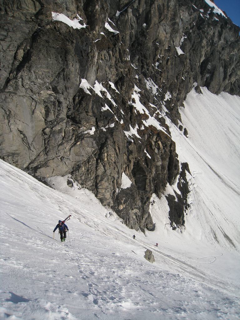 Passage du ressaut sous le glacier des Plattes des Chamois
