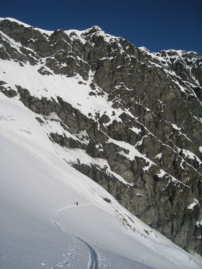 Sortie du ressaut sous le glacier des Plattes des Chamois