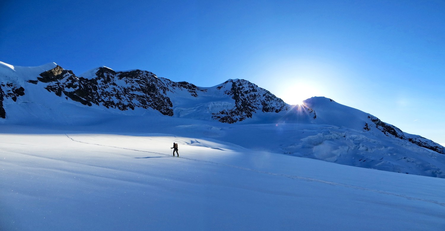 Sur le Lysgletscher en direction du Naso à droite