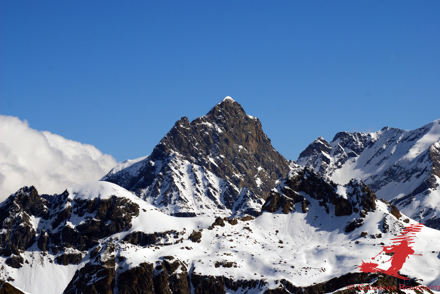 L'imponente Cima Viola versante SE dal Il Sasso 2818m