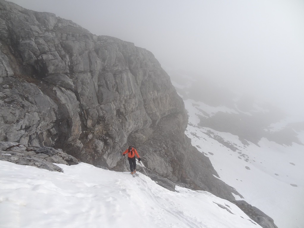 Sous la Lämmerenhütte, on sort des nuages