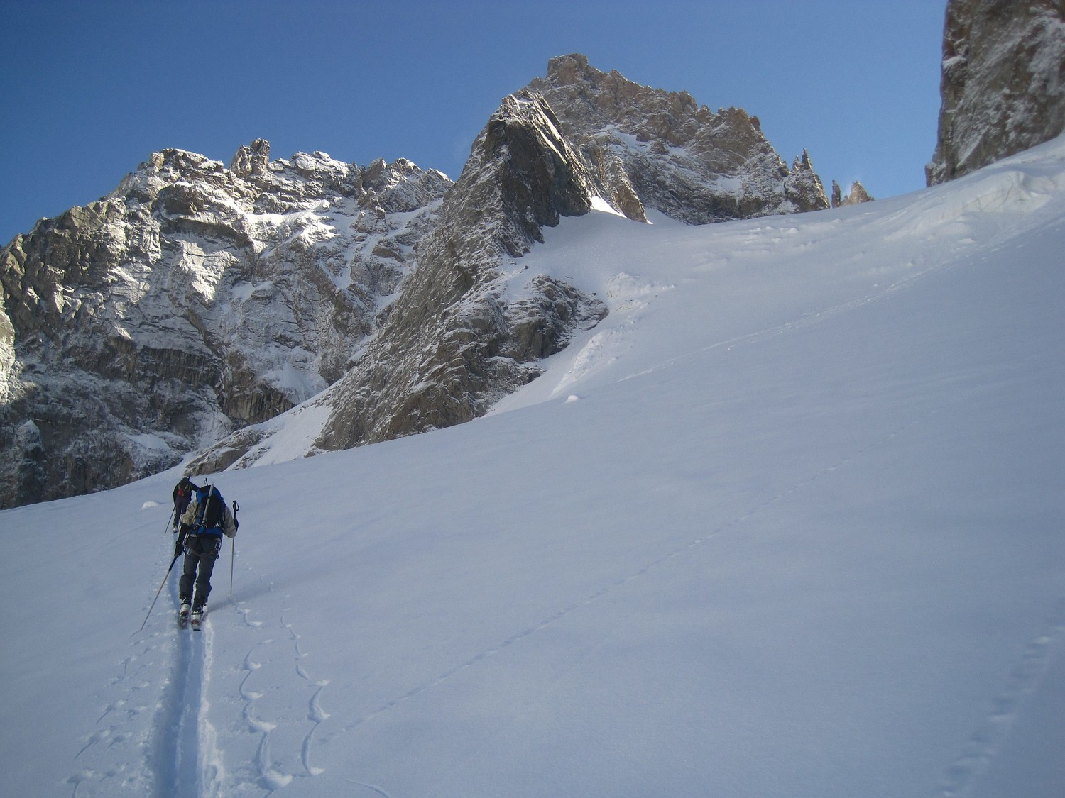 Sous le bombé du glacier dela Grande Ruine