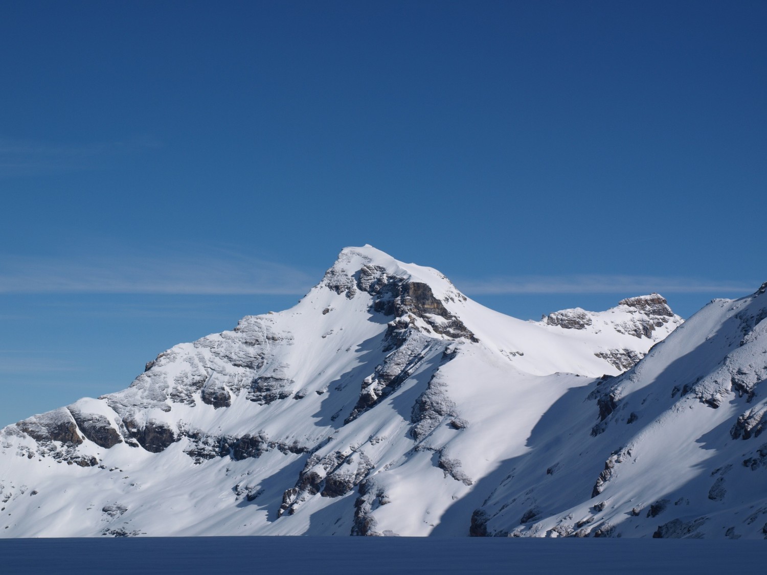 Le Pleureur (3'704m) face sud, col de la Luette.
