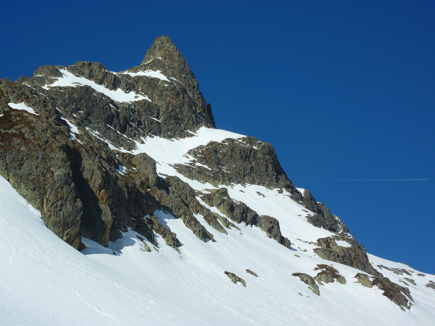 Aiguille Reynier : Eperon NE de profile