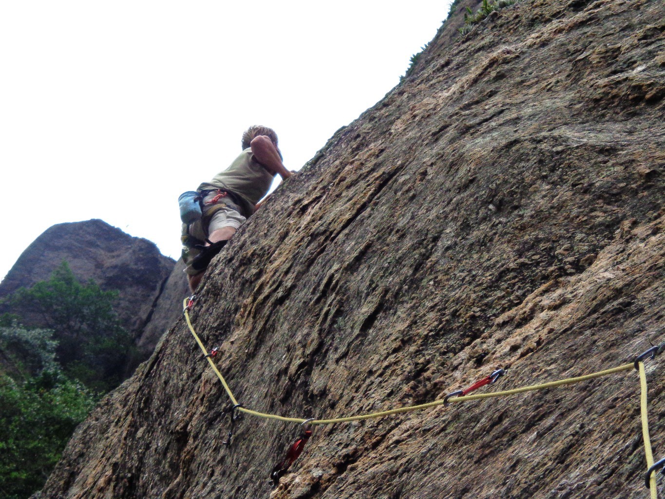 zoom sur ce gneiss dement dans L1 Sika em frente