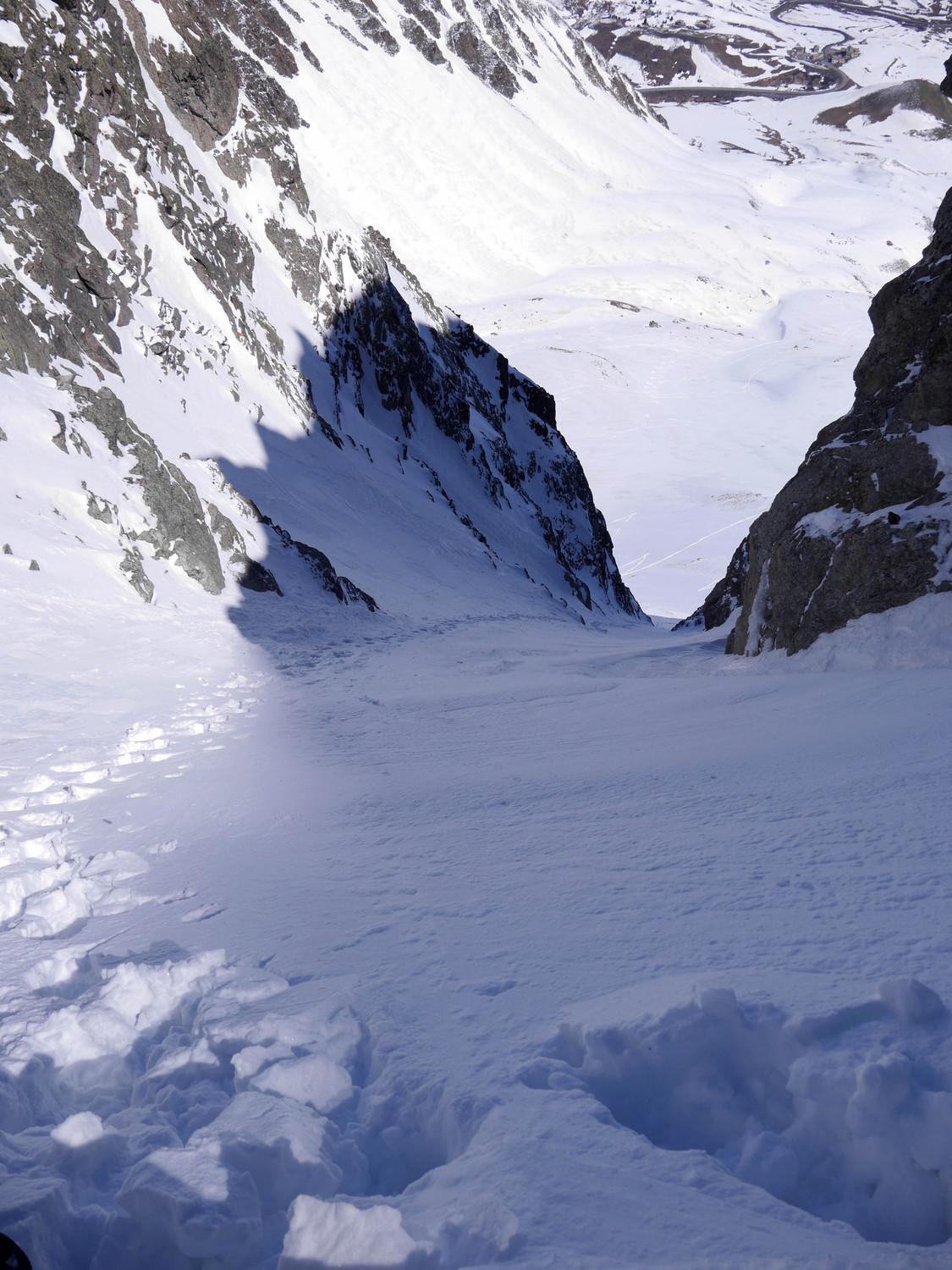 c'est parti pour notre 2ième couloir, avec le soleil cette fois et une bonne couche de poudre!!