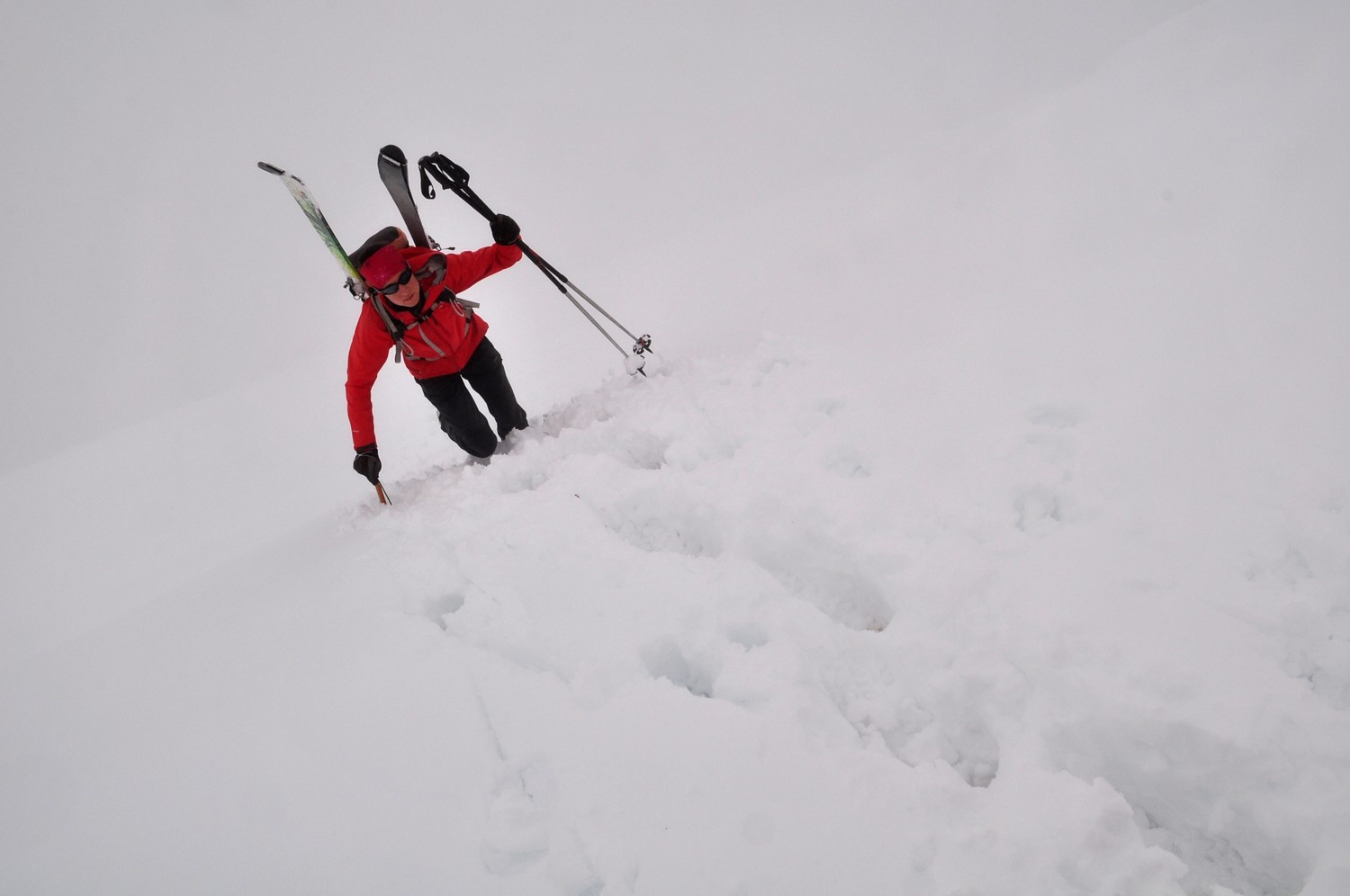 dans le ressaut au-dessus du col