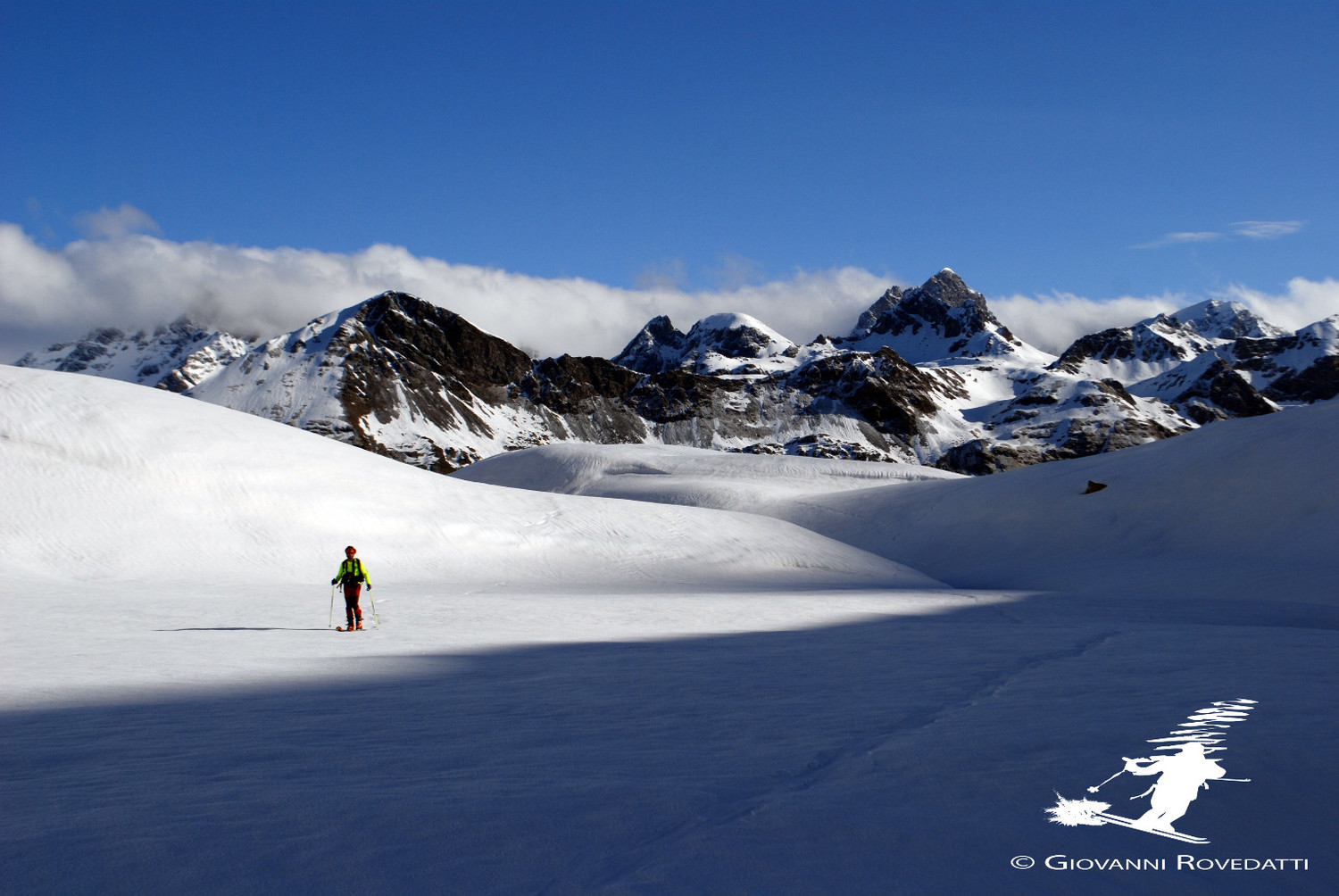 Salendo al Piz Trevisina dal Pian delle Roggie, vista sulla Cima Viola 3374m