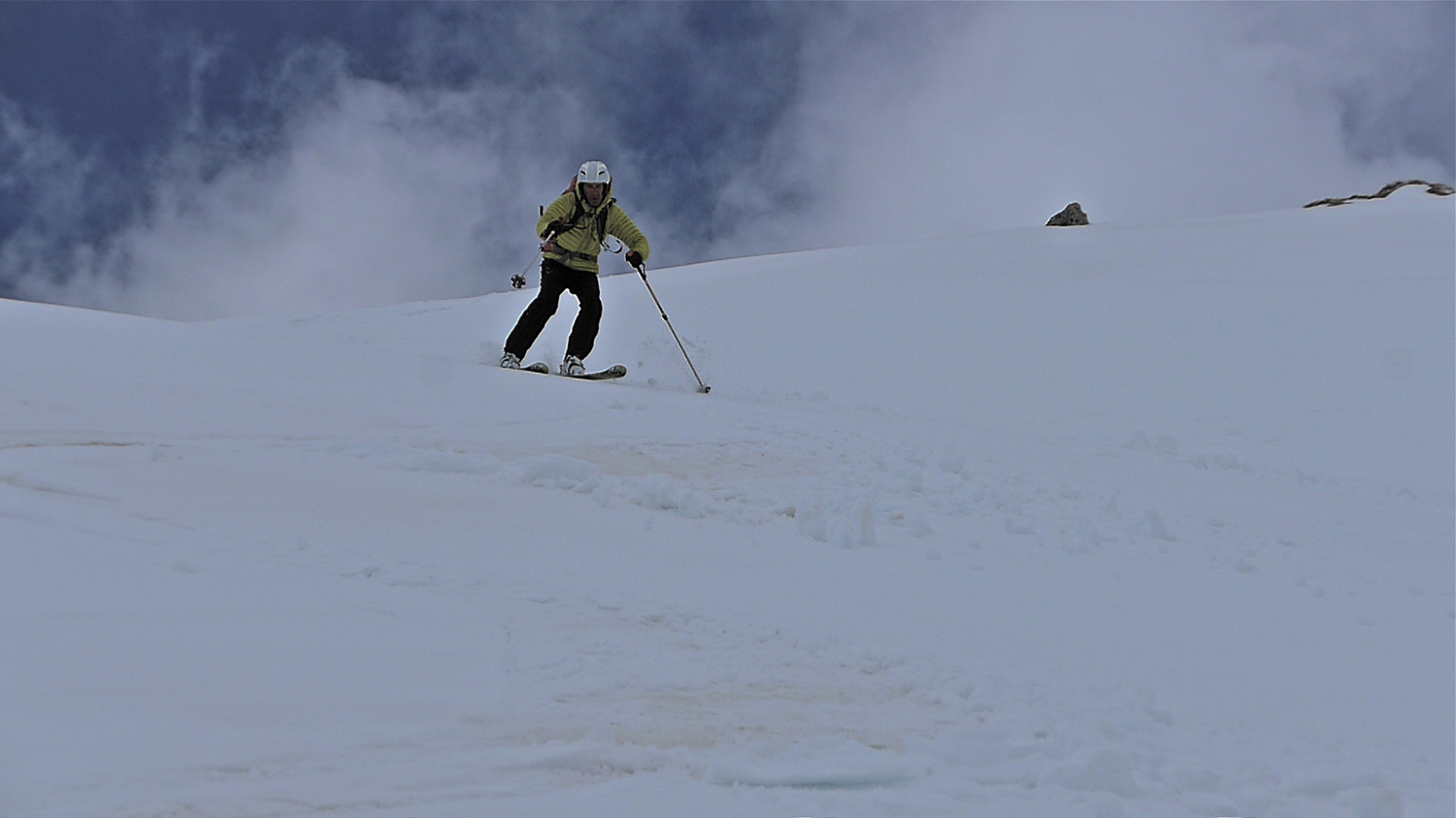 Gérard s'éclate dans la descente des Trois Serrières.