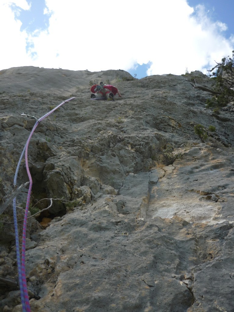 L8, de la dalle à trous