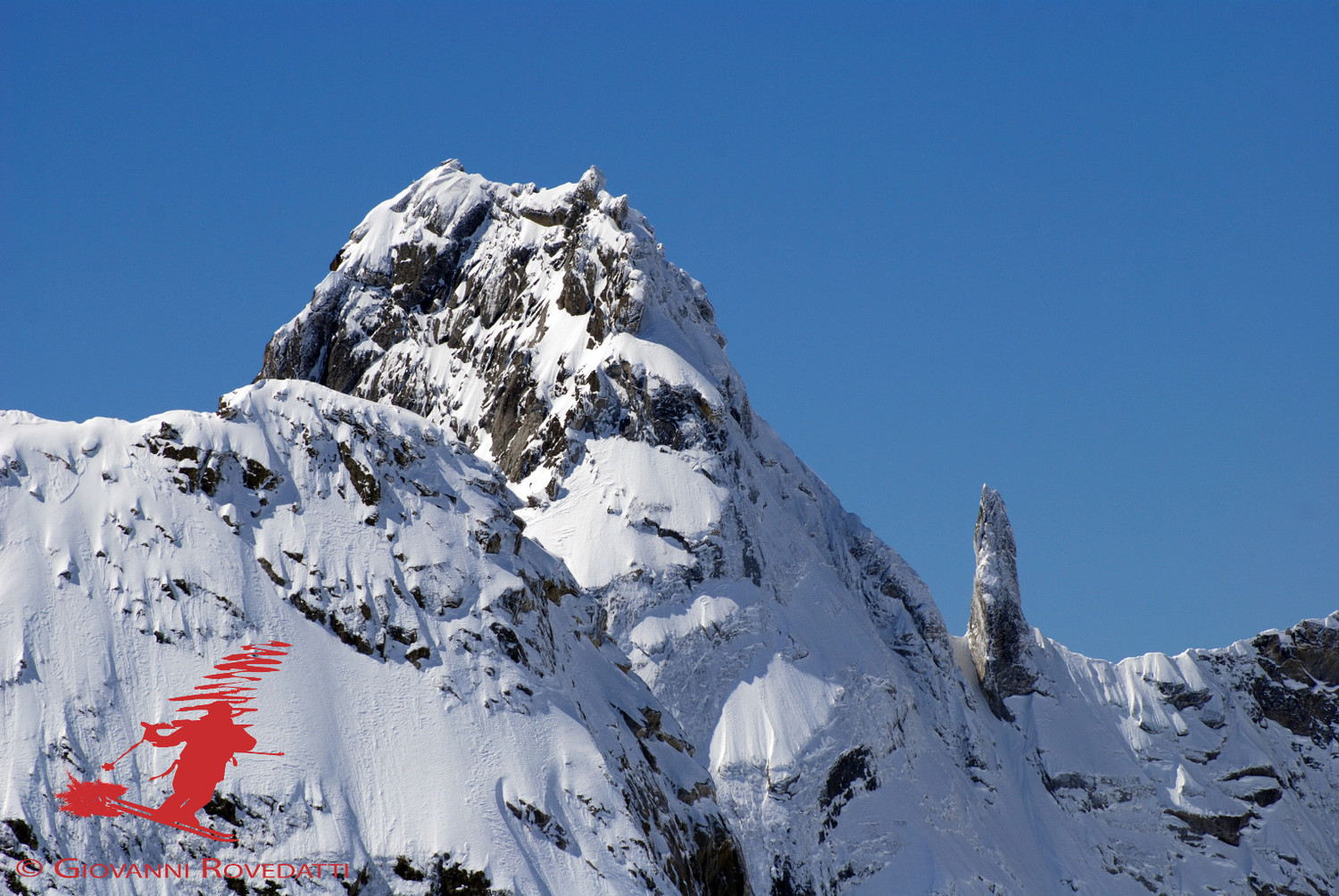 Il Pizzo Torrone Orientale 3333m e l'Ago del Torrone 3224m dal Monte Rosso 3088m