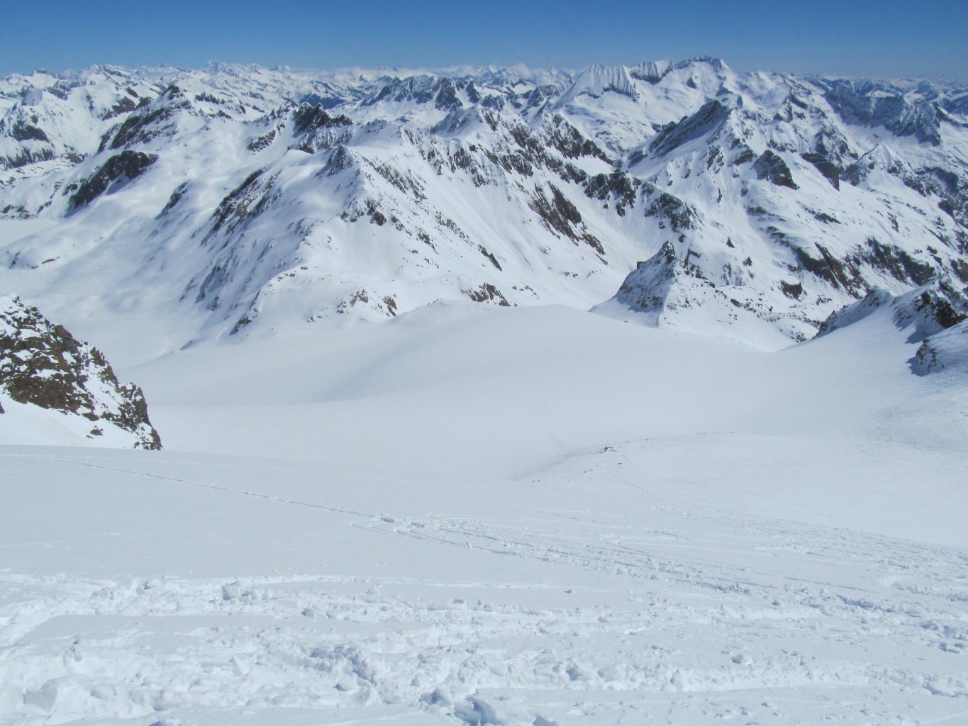panorama in discesa verso est e Basodino
