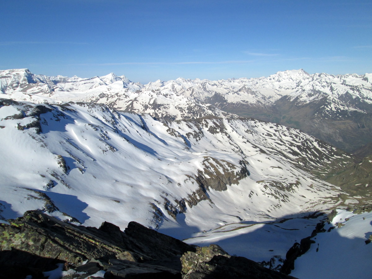 Du sommet du Pic Lentilla vers Gavarnie