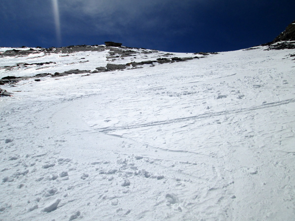 Un peu de poudre dans la descente (face NE Soum des Salettes)