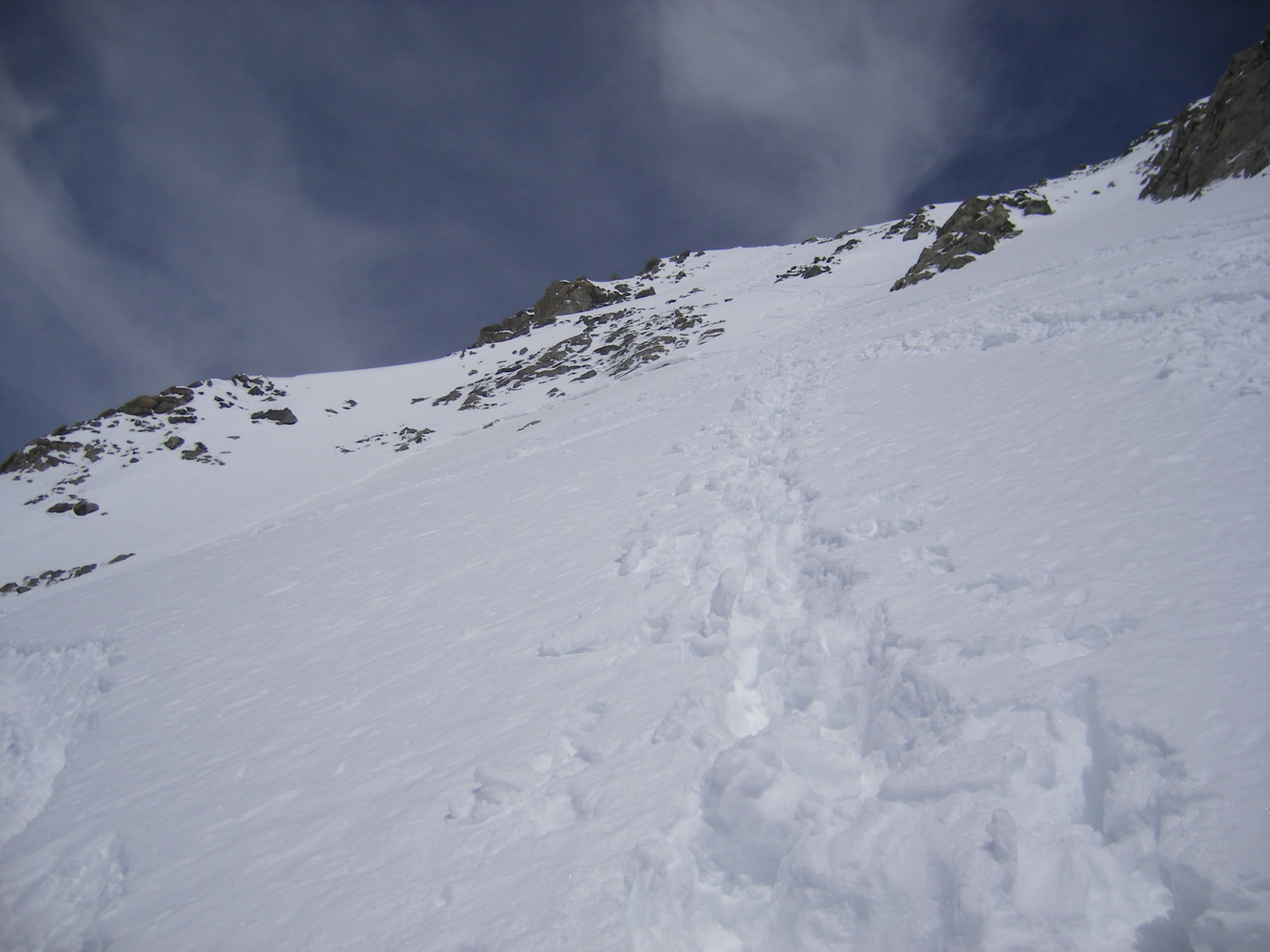 Marches pour rejoindre le sommet du Mont Dolent