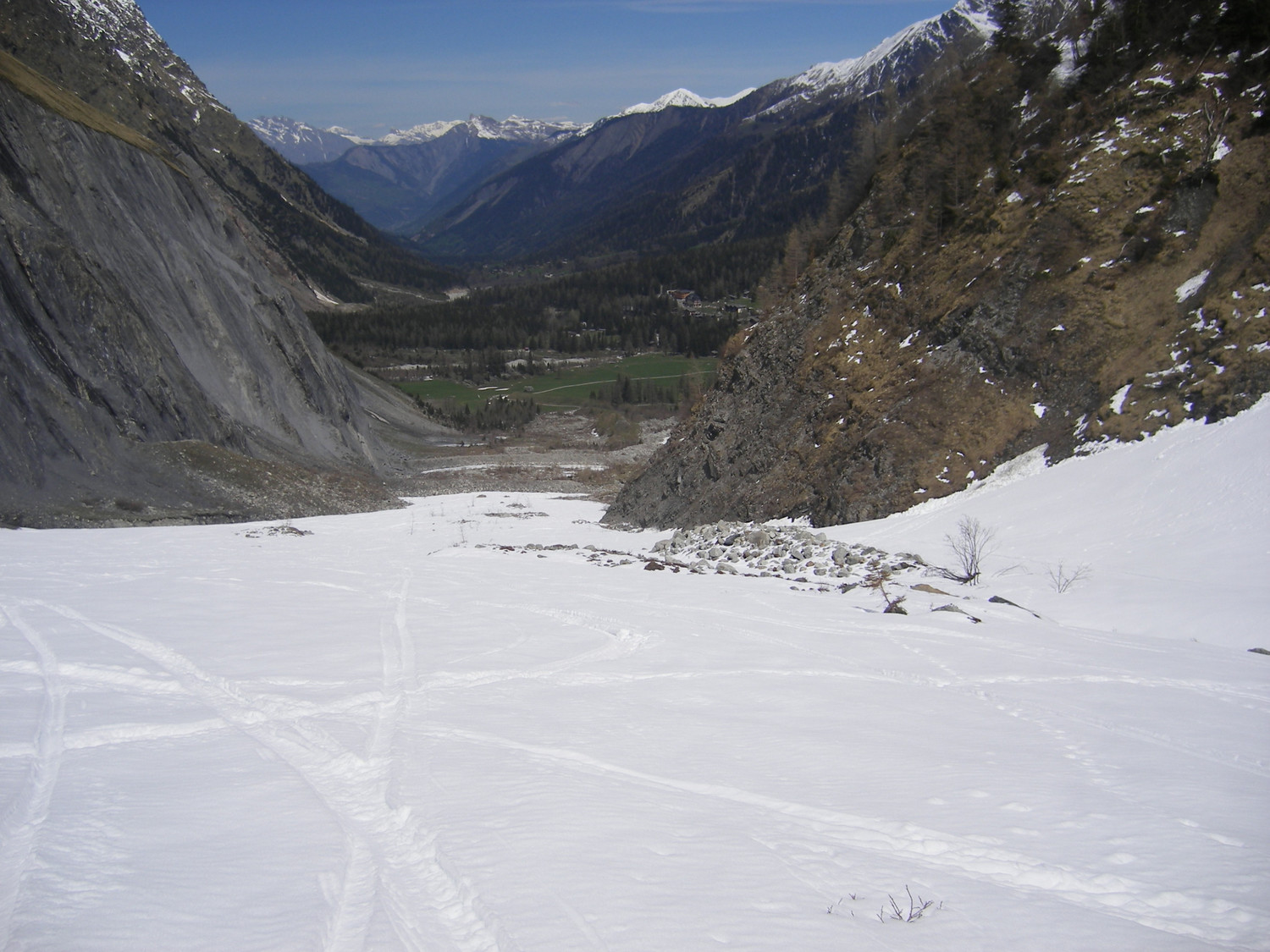 Fin de la descente dans la Combe des Fonds, pour rejoindre La Fouly