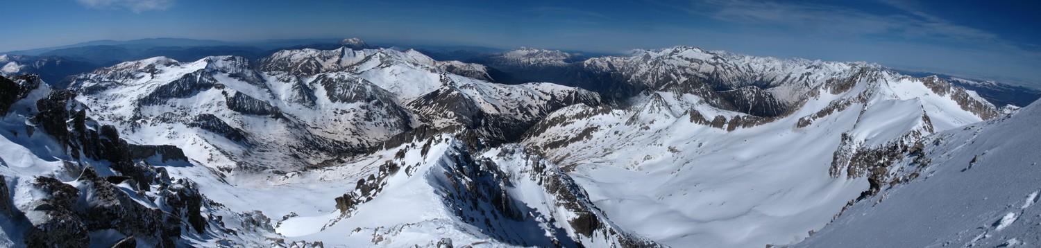 vue sur Coronas / Llosas du sommet