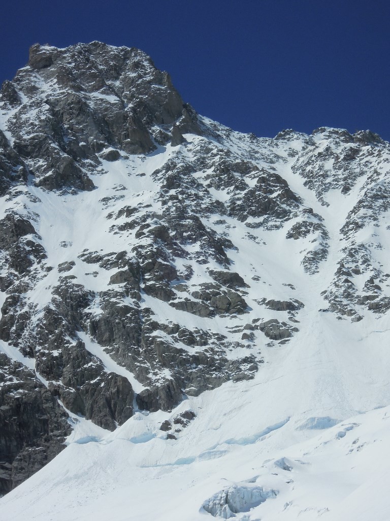 Voilà de quoi il s'agit, le sommet c'est le Tour Noir