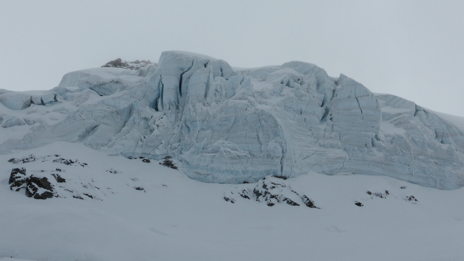 Mur de séracs sous la Sella