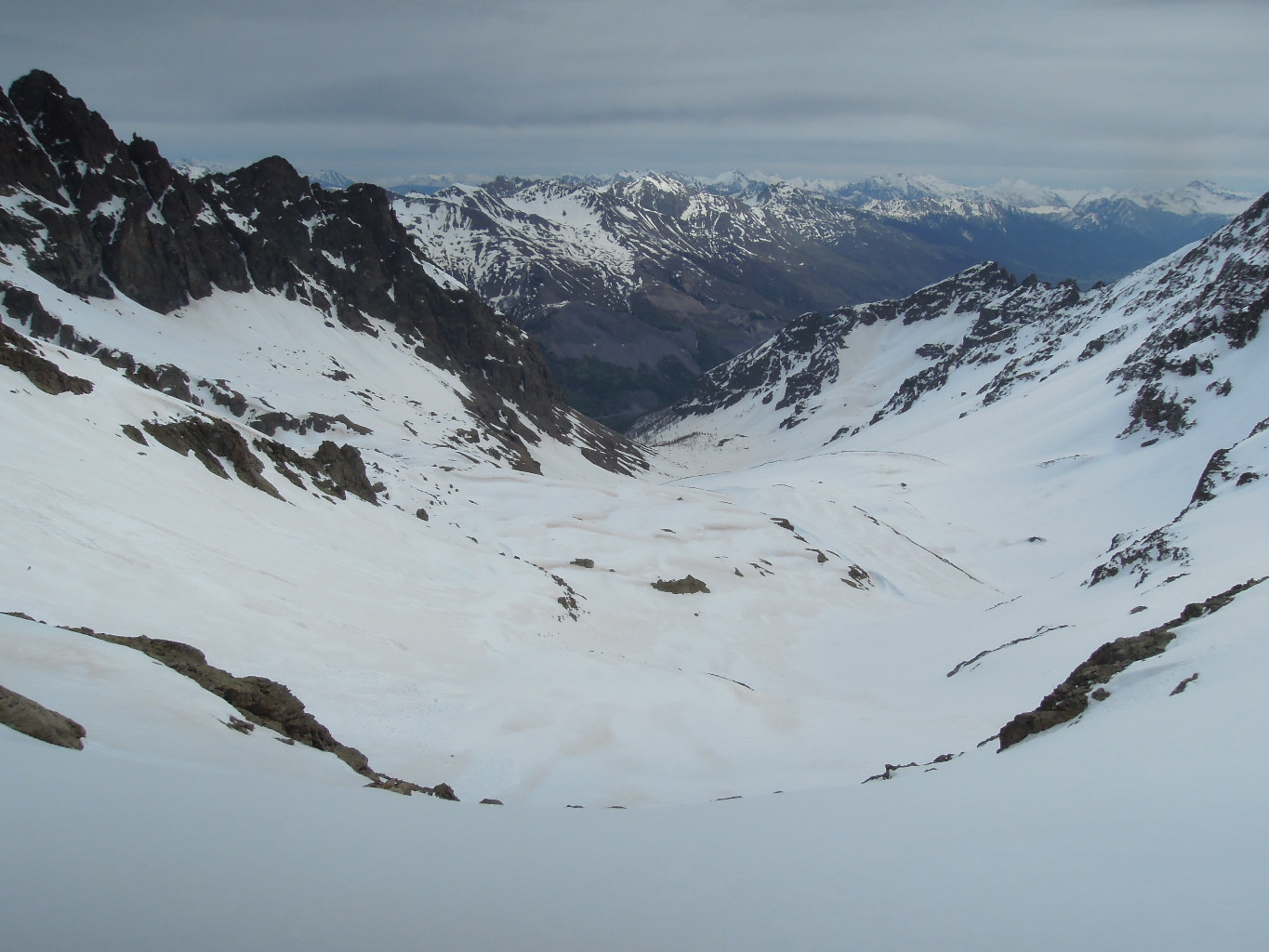 Du sommet, vue sur le vallon du Fontenil (bien plat lui aussi!)