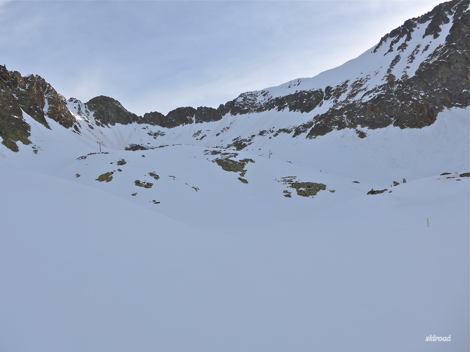 Le fond du Vallon de Combe Grosse, à droite les barres à négocier.