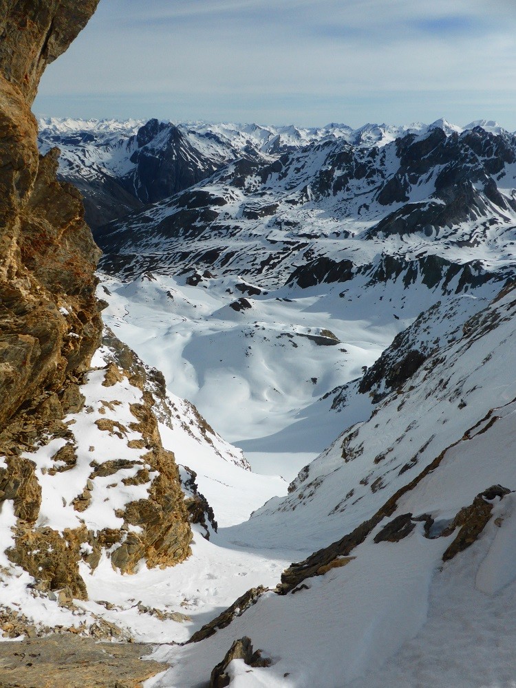 Brèche Nérot-Vernet, couloir vu de la brèche.