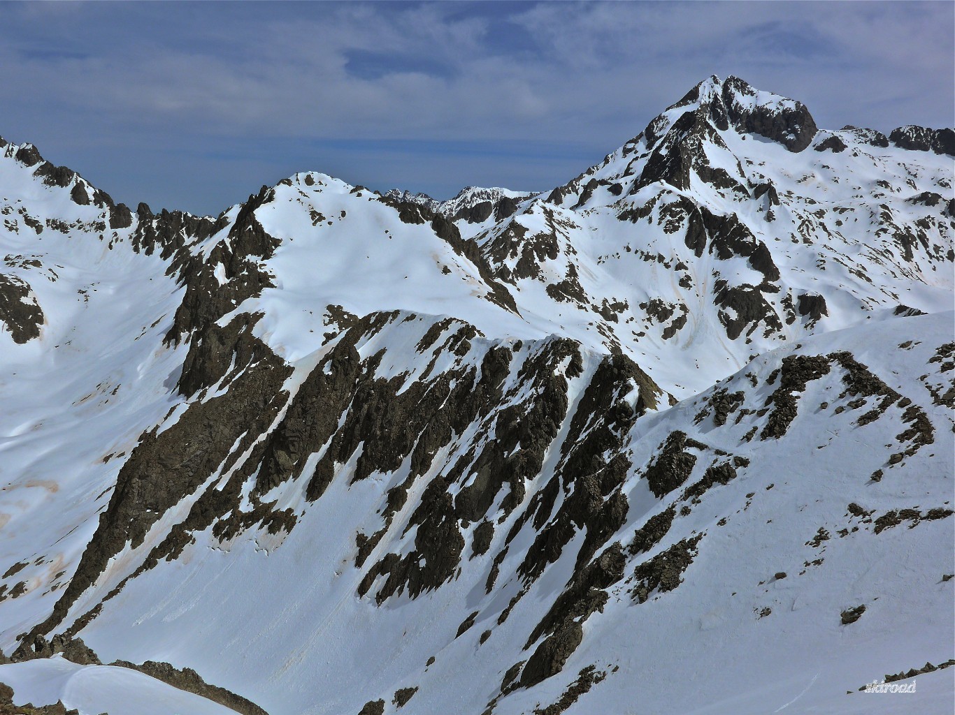 La Cime W de Fenestre (il y a du monde) et le Gélas.