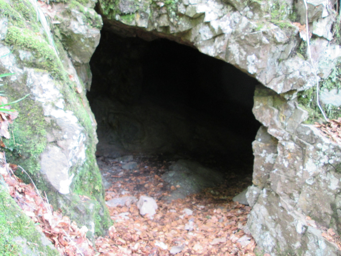 Entrée de la Grotte de la Cuisine du Diable...