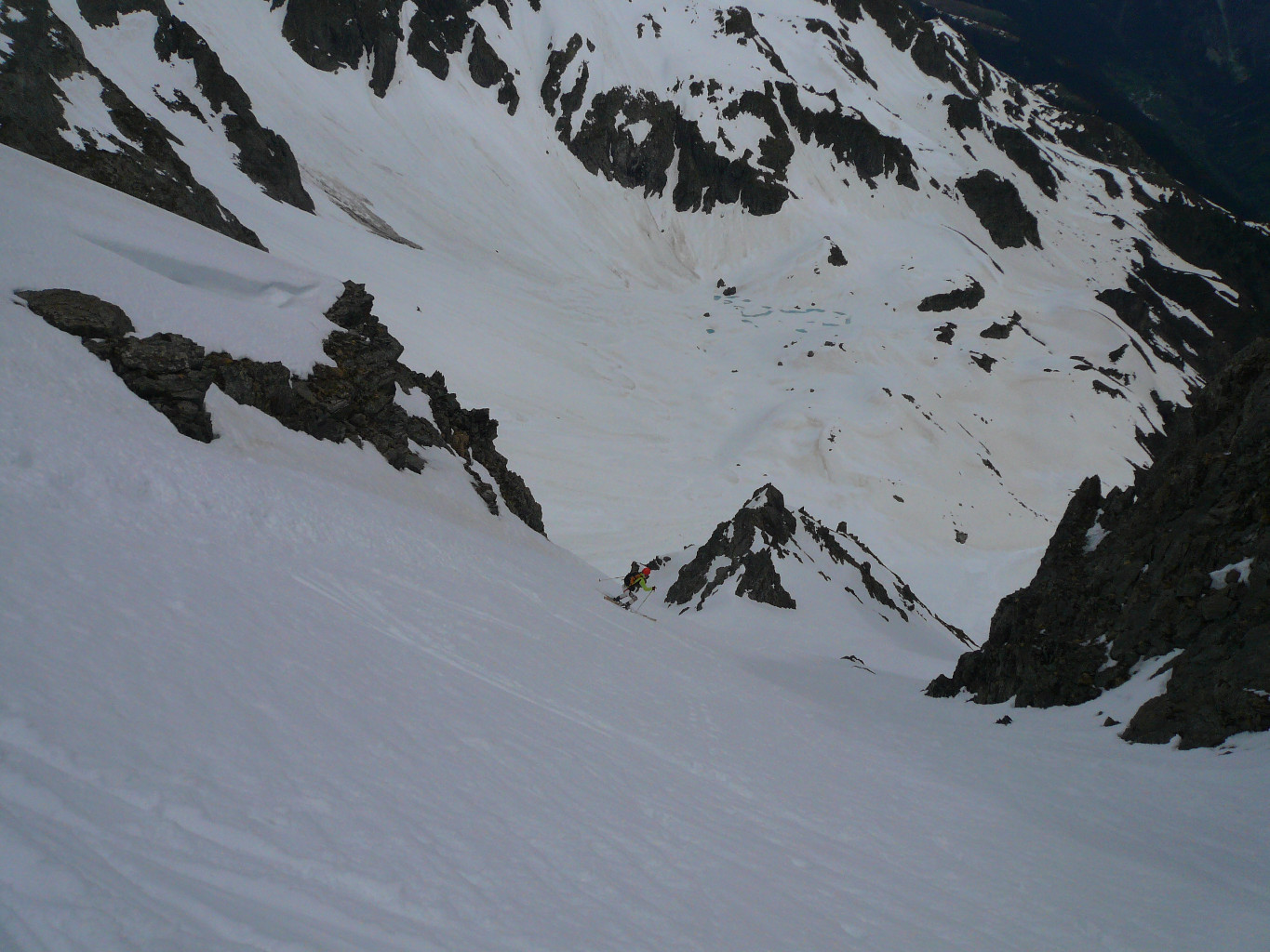 Tout a bien dégelé, le ski est bon dans cette partie supérieure