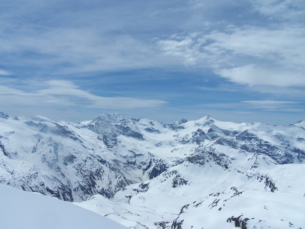 Ca se couvre sur la haute Maurienne, depuis le sommet..