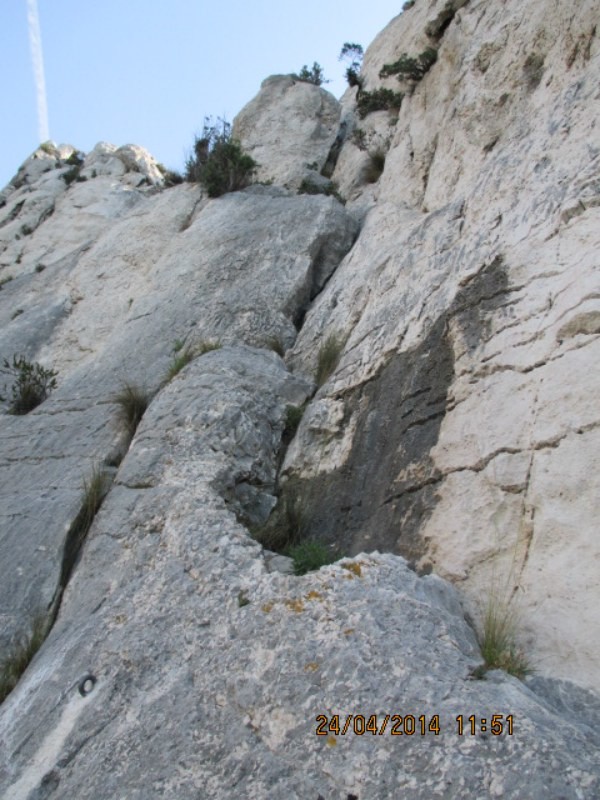 Première longueur verticale pour la remontée