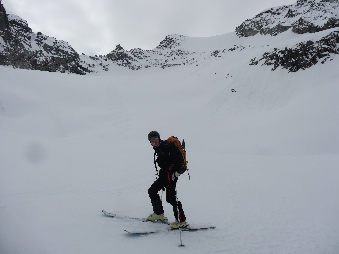 Vers 2800 Vue sur la pente sommitale