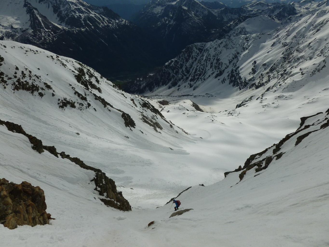 peccato perchè di neve ce ne sarebbe ancora un bel po'