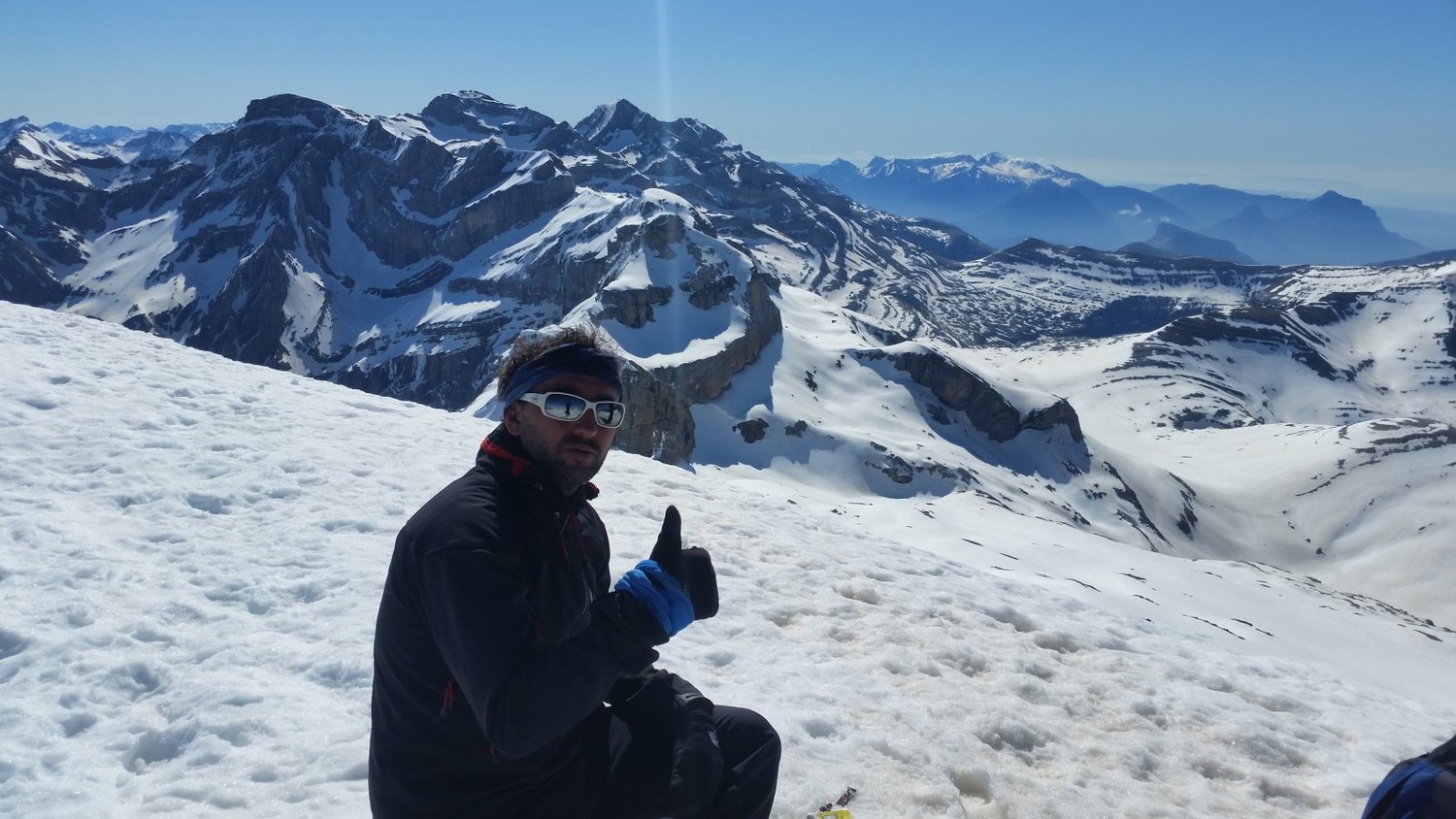 J2 Orel au sommet du Taillon