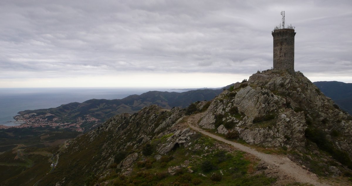 Torre de Madaloc, vue sur Banyuls