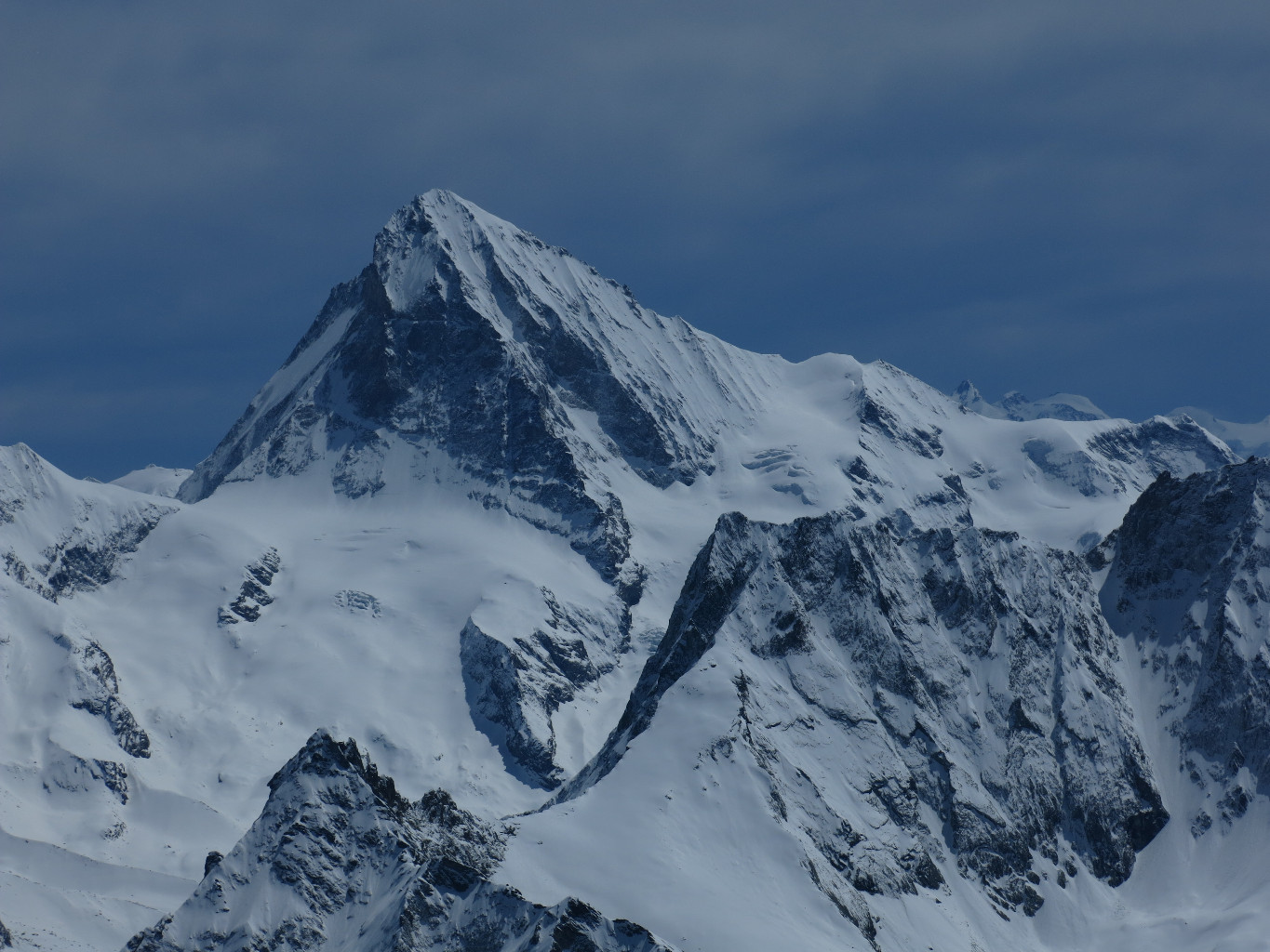 ..Et Dent Blanche