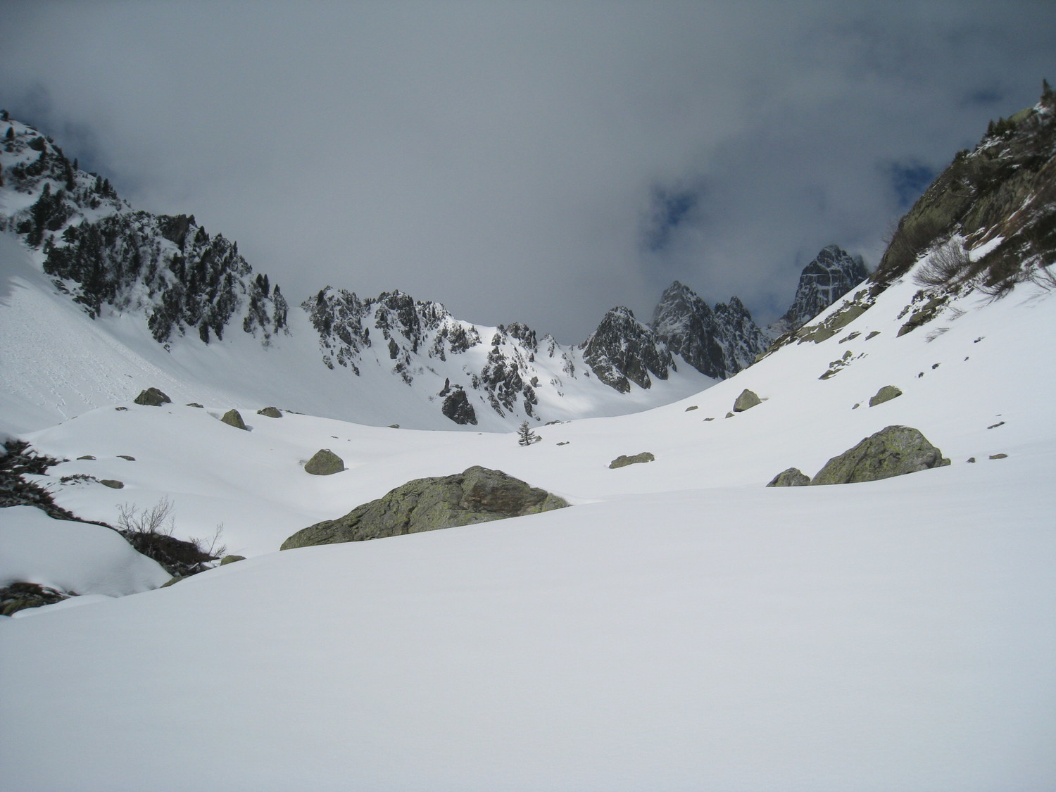 Combe de la Valette - col de Golachon (sur la ligne cretes descendant du Clochers du Père