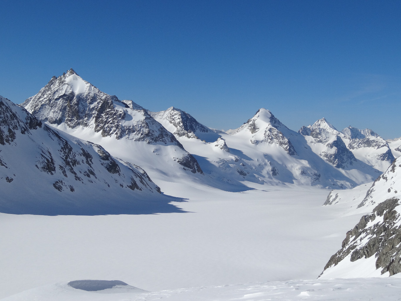 Glacier d'Otemma et ciel bleu