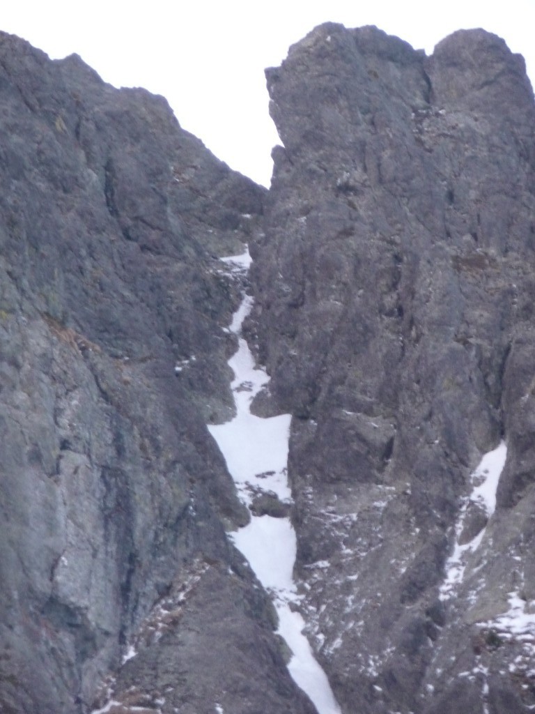 la goulotte vue du bivouac (dernier ressaut sec non visible)