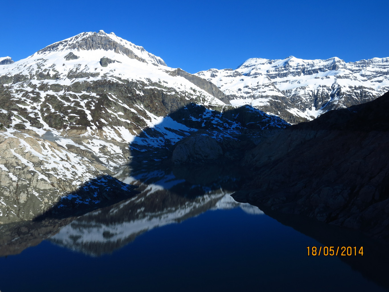 Reflet au lac d'Emosson