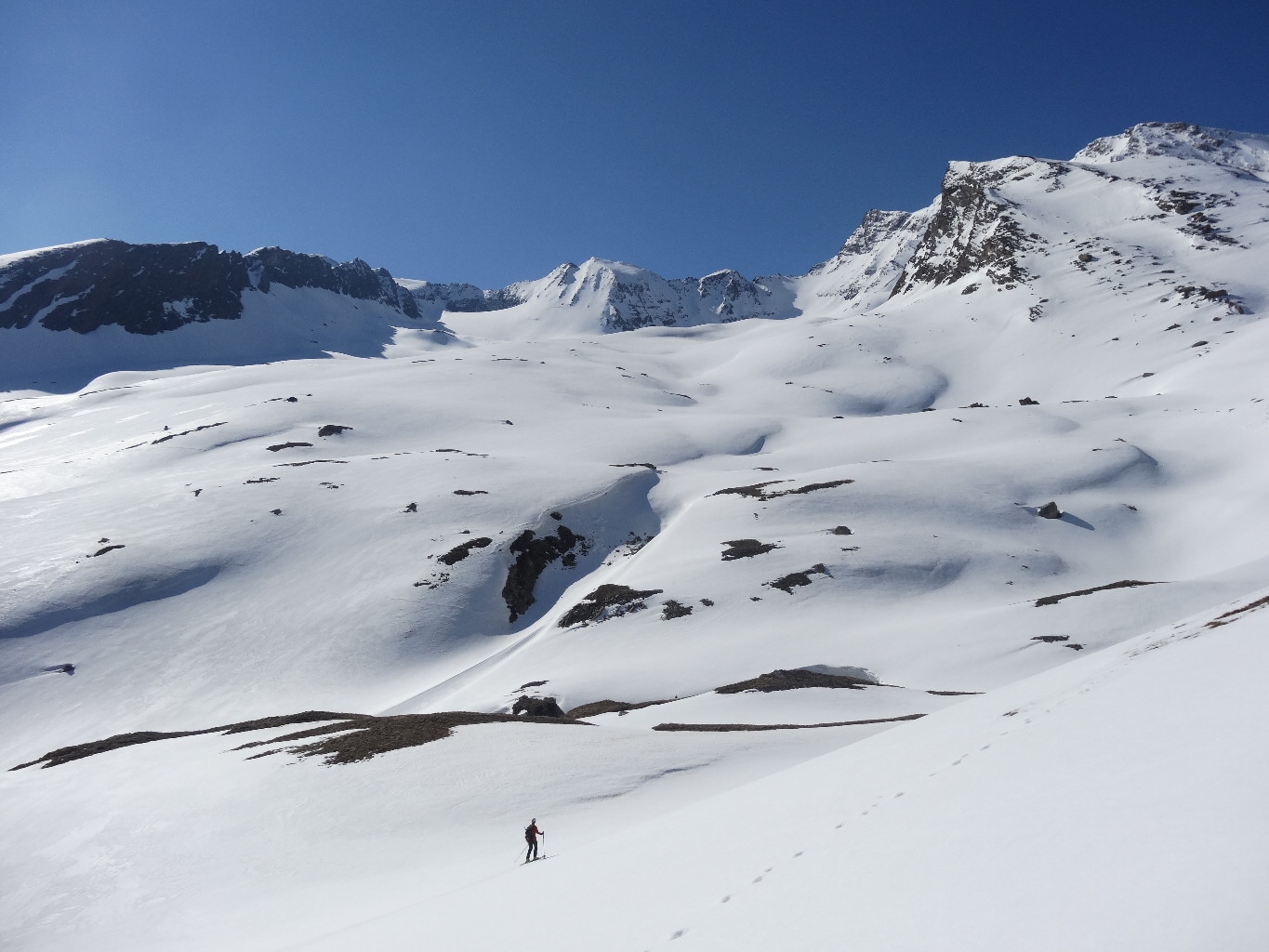 2400m