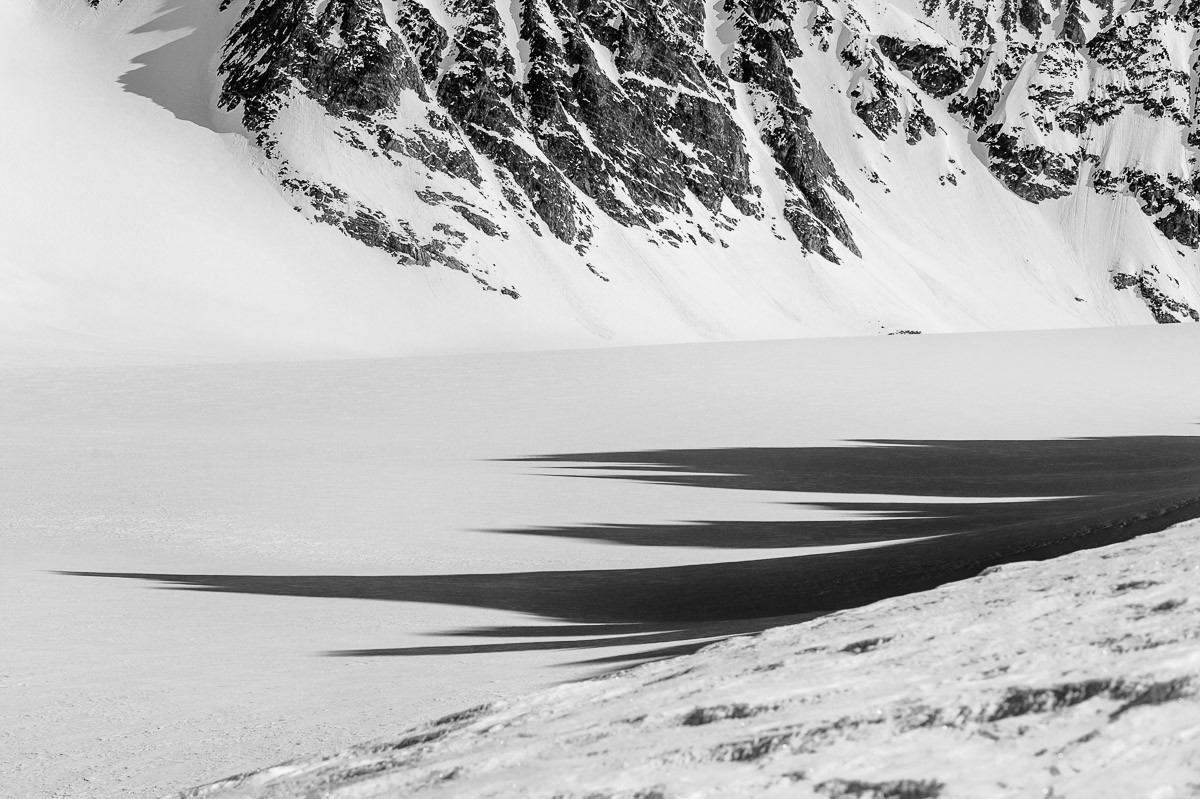 L'ombre des 4 sommets sur le glacier.