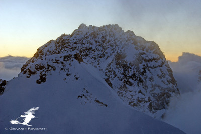 La Punta Dufour 4634m nella bisega vista dalla Punta Gnifetti 4554m (Capanna Regina Margherita) La Punta Dufour 4634m nella bisega vista dalla Punta Gnifetti 4554m (Capanna Regina Margherita)